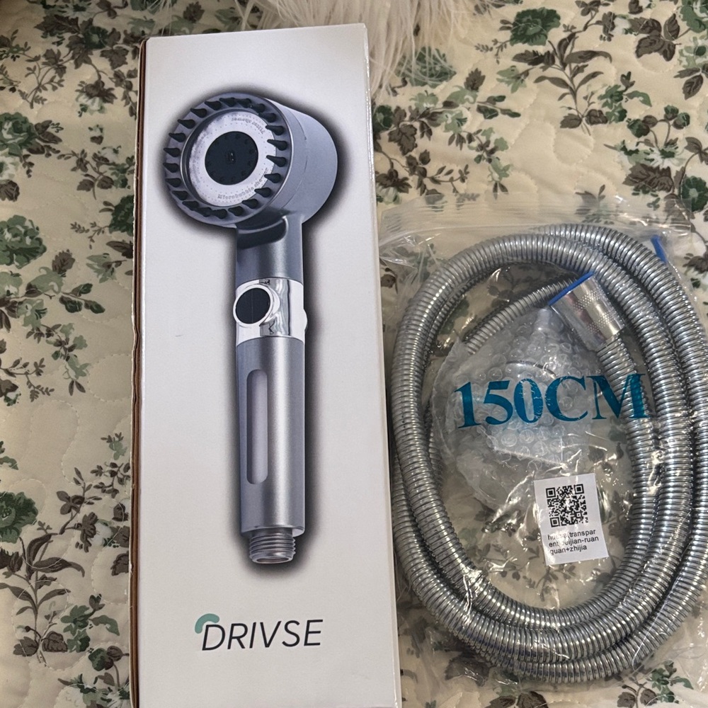 Drivse Iondrops Shower Head with Hose and attachments